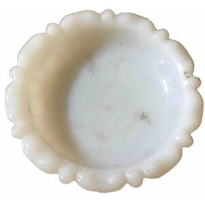 VTG ANCHOR HOCKING 4" MILK‎ GLASS SMALL ASHTRAY TRINKET DISH